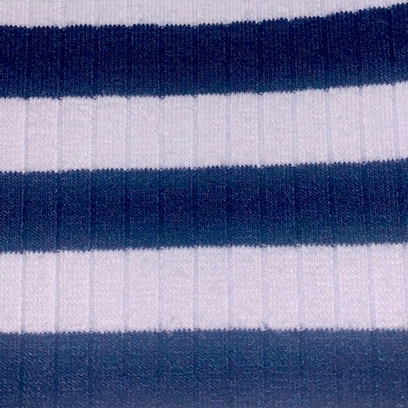 GUESS 3/4 sleeve, off shoulder top - Picture 4 of 4